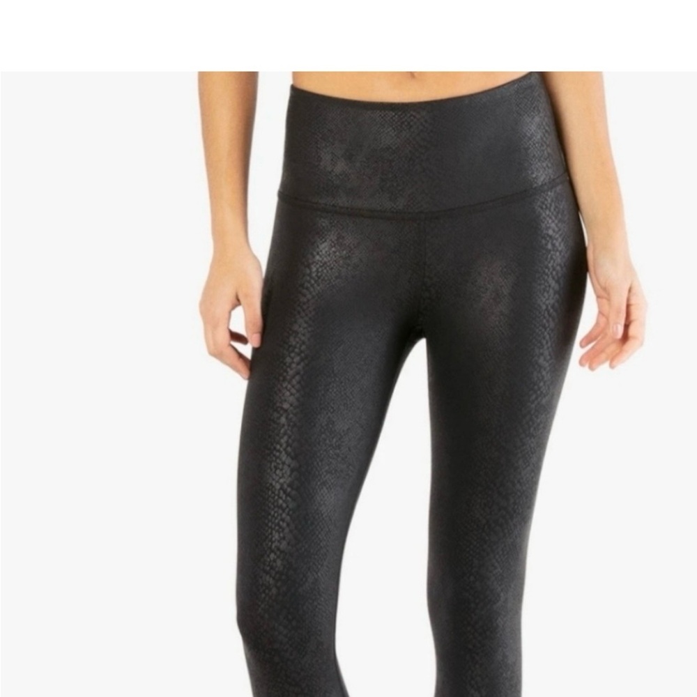 Womens Beyond Yoga
PowerShine Viper High Waisted legging XS Athletic Wear